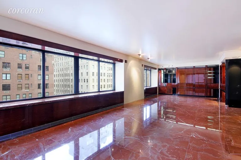 New York City Real Estate | View 733 Park Avenue, 10FL | 3 Beds, 4 Baths | View 1