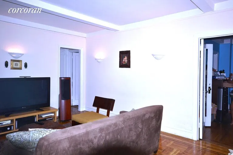 New York City Real Estate | View 133 West 71st Street, 3C | room 2 | View 3