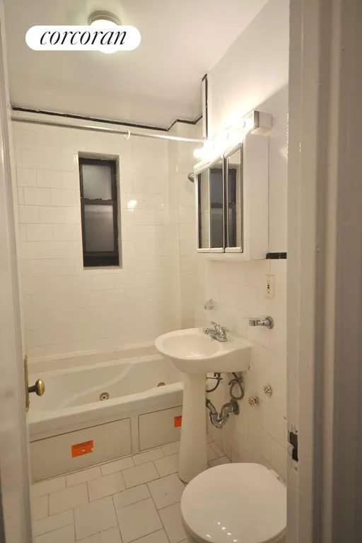 New York City Real Estate | View 133 West 71st Street, 3C | room 10 | View 11