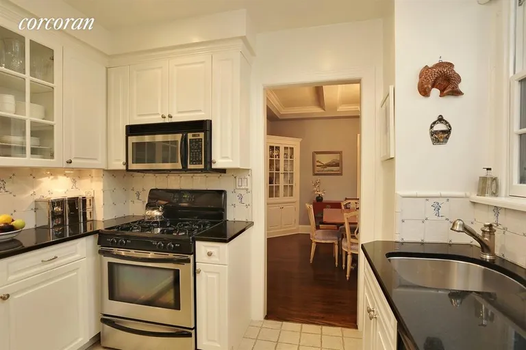 New York City Real Estate | View 115 East 90th Street, 6A | Kitchen | View 2