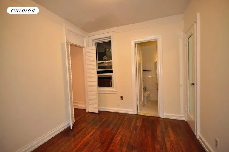 New York City Real Estate | View 59 Pineapple Street, 2G | room 2 | View 3