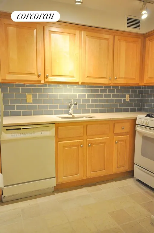 New York City Real Estate | View 115 Fort Greene Place, 1A | room 2 | View 3