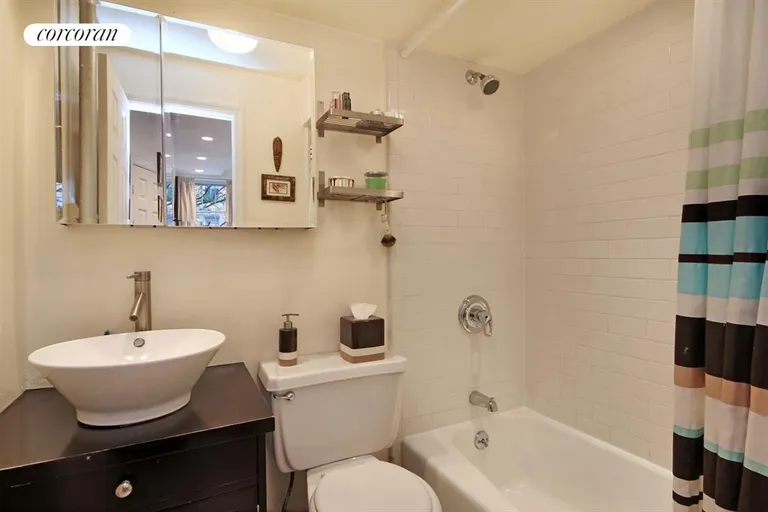 New York City Real Estate | View 256 Bergen Street, 2F | Bathroom | View 4
