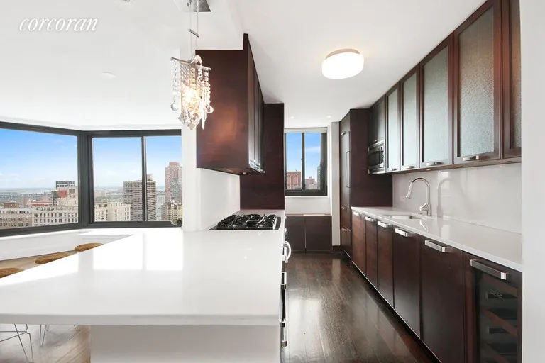 New York City Real Estate | View 40 East 94th Street, 21F | room 1 | View 2