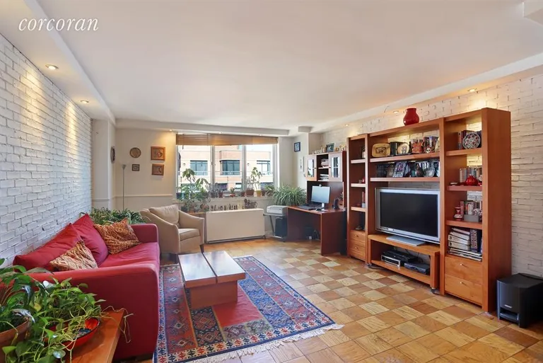 New York City Real Estate | View 345 East 93rd Street, 30K | 1 Bed, 1 Bath | View 1