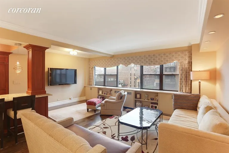 New York City Real Estate | View 165 East 72Nd Street, 7K | 2 Beds, 2 Baths | View 2