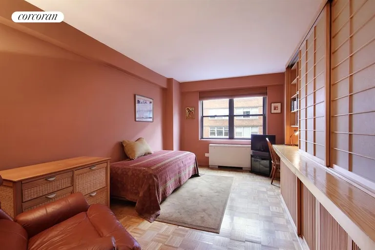 New York City Real Estate | View 10 West 15th Street, 1018 | Bedroom | View 4