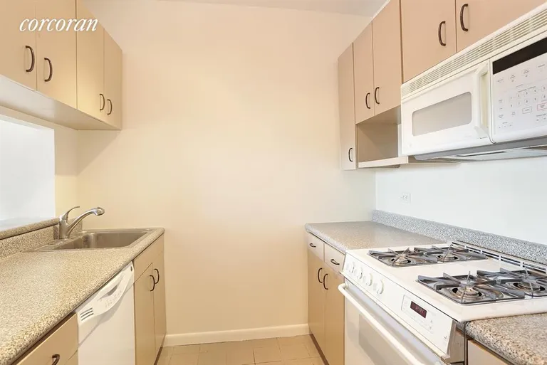 New York City Real Estate | View 111 West 67th Street, 20H | Kitchen | View 4