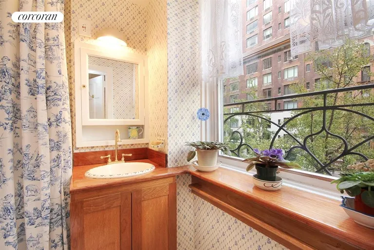 New York City Real Estate | View 350 East 57th Street, 3B | Bathroom | View 8