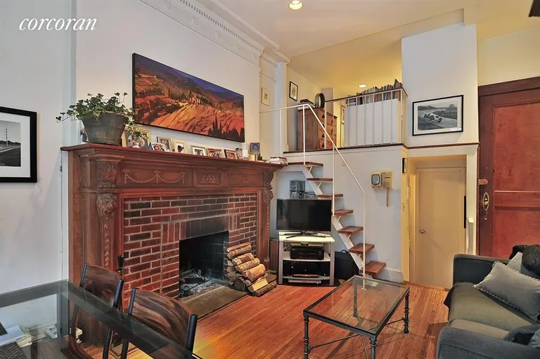 New York City Real Estate | View 341 West 87th Street, 1F | Living Room | View 2