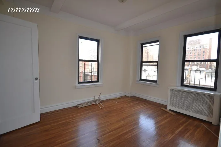New York City Real Estate | View 133 West 71st Street, 7-8C | 3 King size bedrooms | View 2