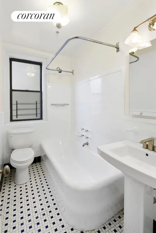 New York City Real Estate | View 175 West 93rd Street, 7H | Windowed Bathroom with Subway Tiles | View 5
