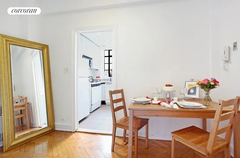 New York City Real Estate | View 25 Monroe Place, 11C | Dining Kitchen area | View 2