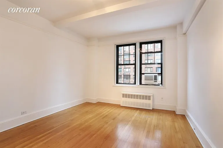 New York City Real Estate | View 172 West 79th Street, 6C | Master Bedroom | View 2