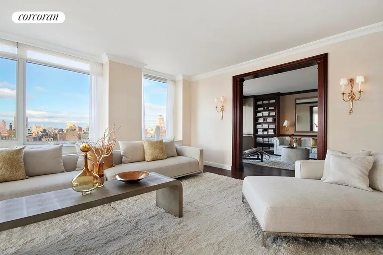 New York City Real Estate | View 201 East 80th Street, 21A | Living Room | View 10