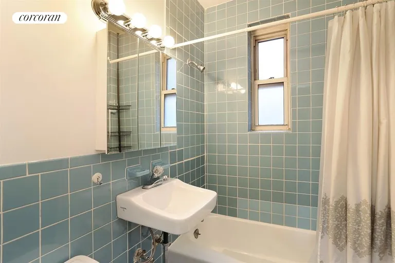 New York City Real Estate | View 210 East 21st Street, 6D | Bathroom | View 3