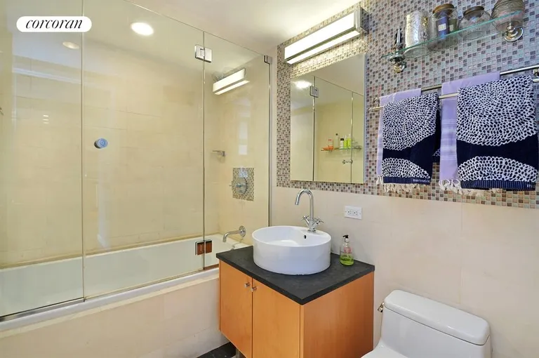 New York City Real Estate | View 26 Broadway, 603 | Bathroom | View 4