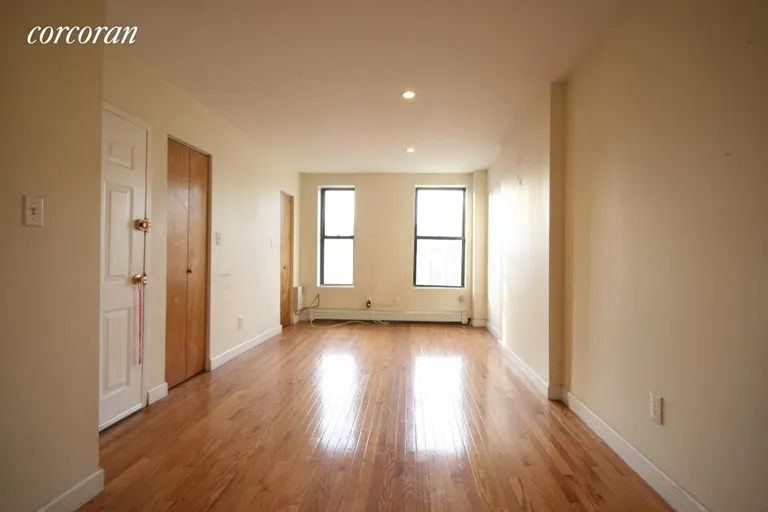 New York City Real Estate | View 18 Tiffany Place, 2R | room 1 | View 2