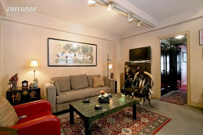 New York City Real Estate | View 235 West End Avenue, 9C | Living Room | View 2