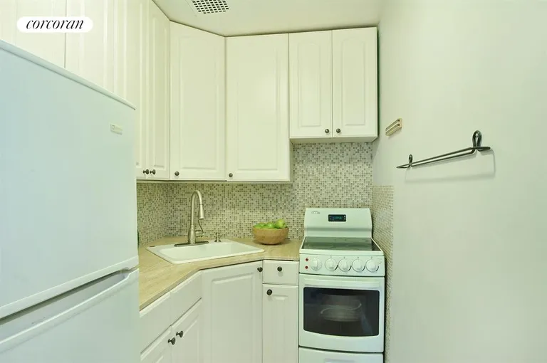 New York City Real Estate | View 23 West 83rd Street, 3F | Kitchen | View 6