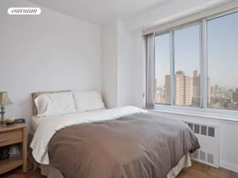 New York City Real Estate | View 392 Central Park West, 18S | room 2 | View 3