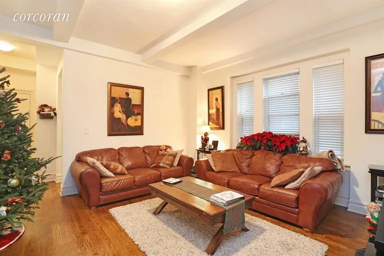 New York City Real Estate | View 25 Fifth Avenue, 6G | 1 Bed, 1 Bath | View 1