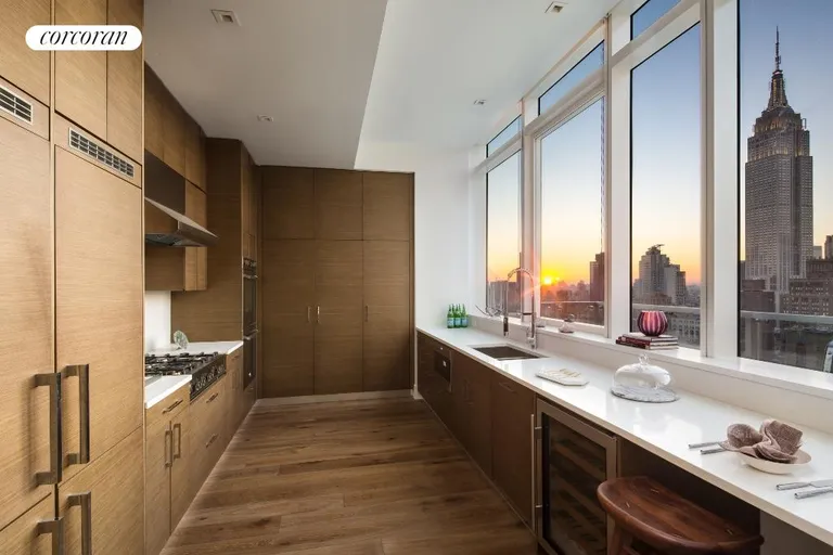 New York City Real Estate | View 325 Lexington Avenue, PHB | room 2 | View 3