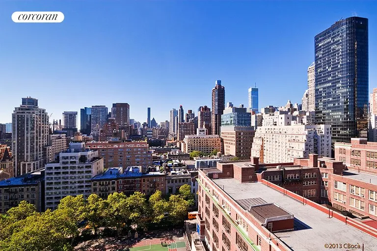 New York City Real Estate | View 333 East 68th Street, 15A | Open south city views | View 6