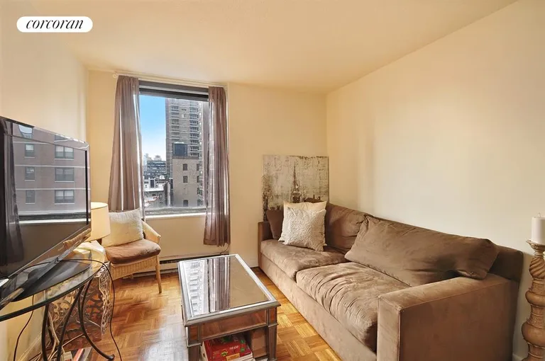 New York City Real Estate | View 1601 Third Avenue, 8C | 2 Beds, 1 Bath | View 1