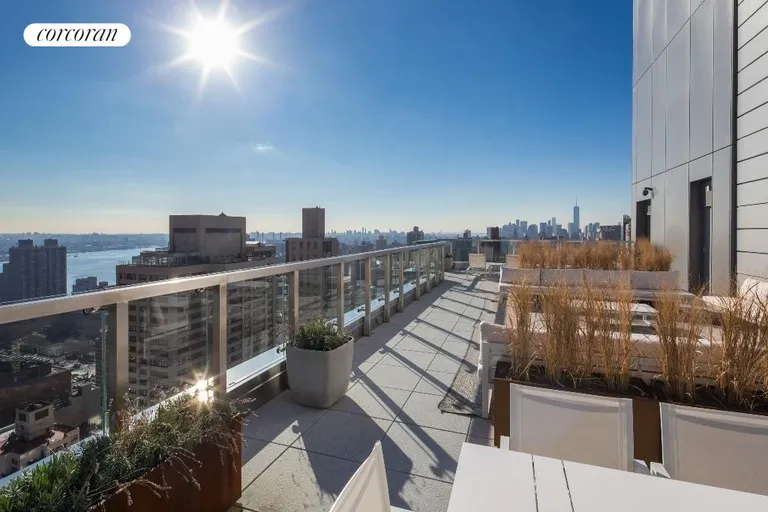 New York City Real Estate | View 325 Lexington Avenue, 26C | 2 Beds, 2 Baths | View 1