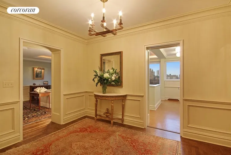 New York City Real Estate | View 930 Fifth Avenue, 15c | Entrance Foyer | View 4