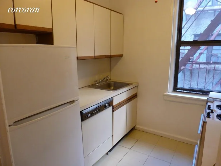 New York City Real Estate | View 854 West 181st Street, 4D | room 2 | View 3