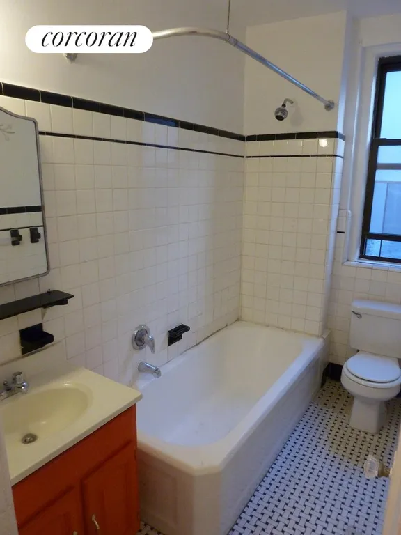 New York City Real Estate | View 854 West 181st Street, 4D | room 4 | View 5
