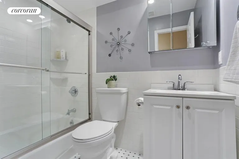 New York City Real Estate | View 299 6th Avenue, 1 | Bathroom | View 7