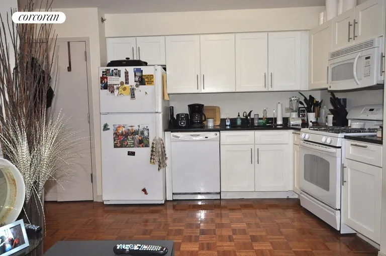 New York City Real Estate | View 218 Myrtle Avenue, 4G | room 2 | View 3