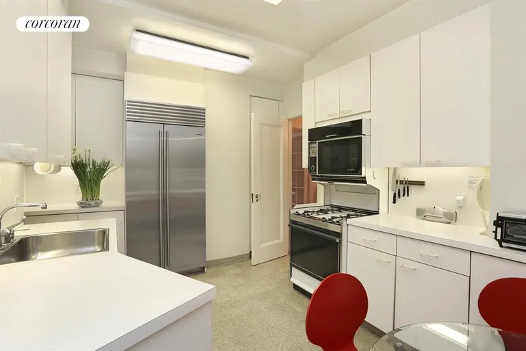 New York City Real Estate | View 106 East 85th Street, 6S | Kitchen | View 3