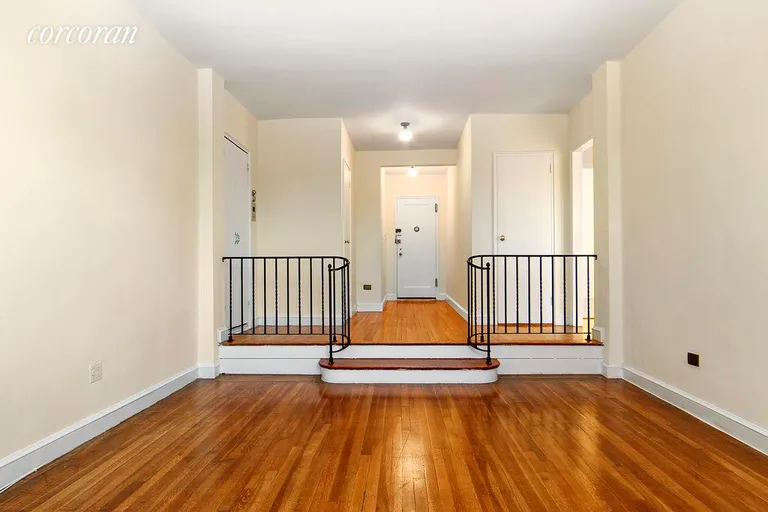 New York City Real Estate | View 2600 Henry Hudson Pkwy, A6 | Entry Foyer | View 2