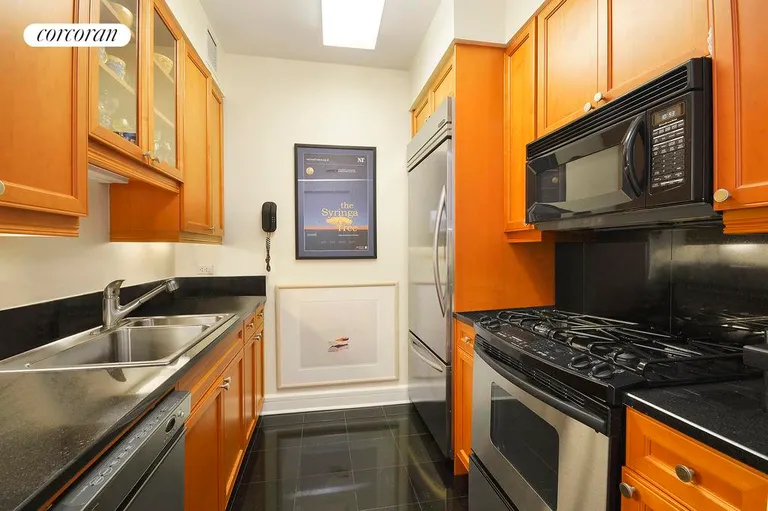 New York City Real Estate | View 220 Riverside Boulevard, 20C | Chef's kitchen | View 3