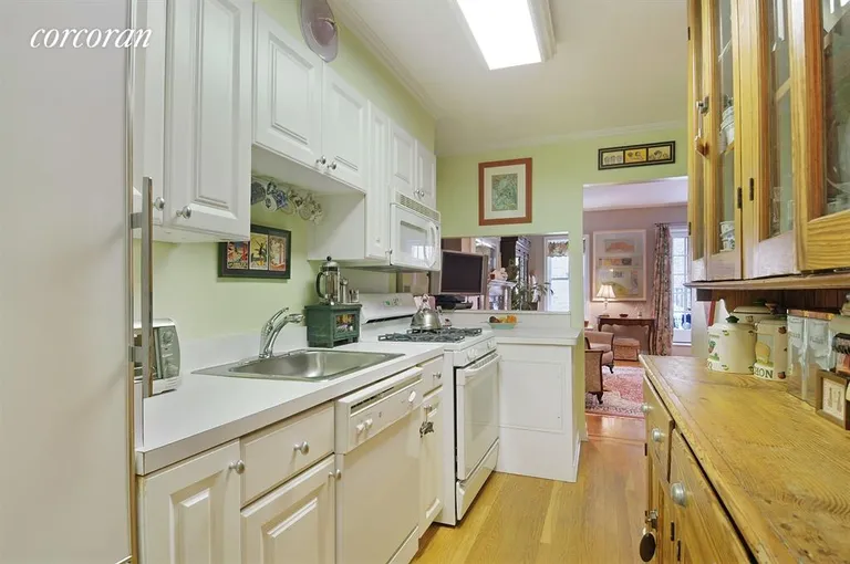 New York City Real Estate | View 304 West 78th Street, 4 | Kitchen | View 2