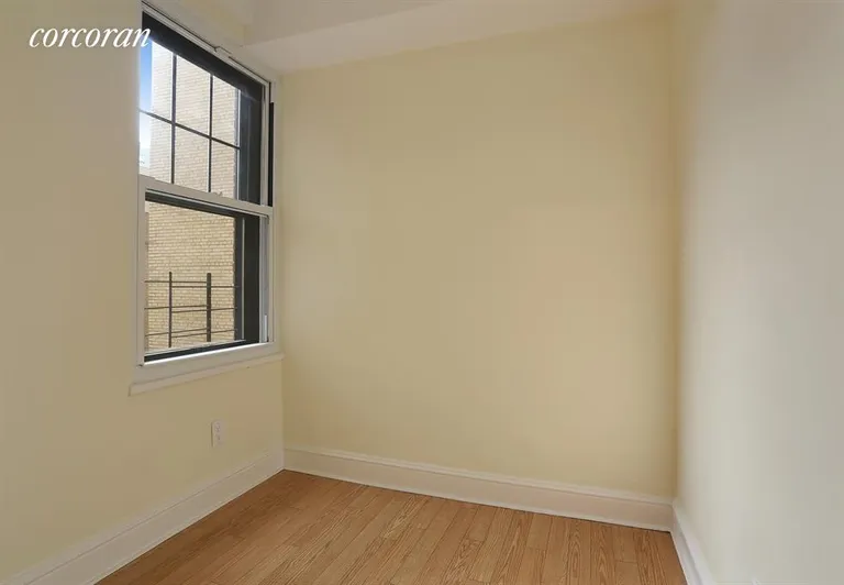 New York City Real Estate | View 172 West 79th Street, 6C | room 2 | View 3