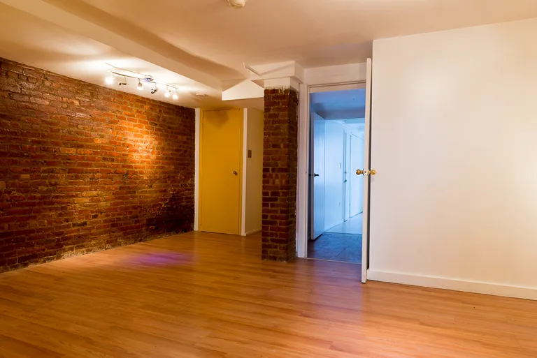 New York City Real Estate | View 425 51st Street, Garden | 1 Bed, 1 Bath | View 1