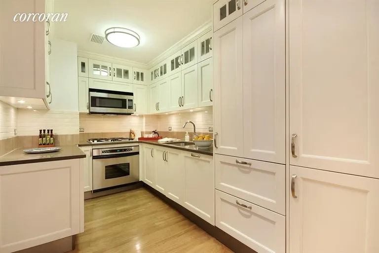 New York City Real Estate | View 27 West 72nd Street, 1007 | Kitchen | View 2