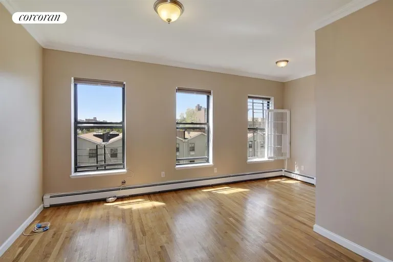 New York City Real Estate | View 550 Willoughby Avenue, 3 | 1 Bed, 1 Bath | View 1