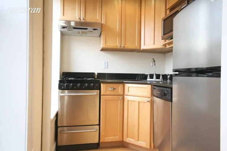 New York City Real Estate | View 365 Hoyt Street, 2 | room 1 | View 2
