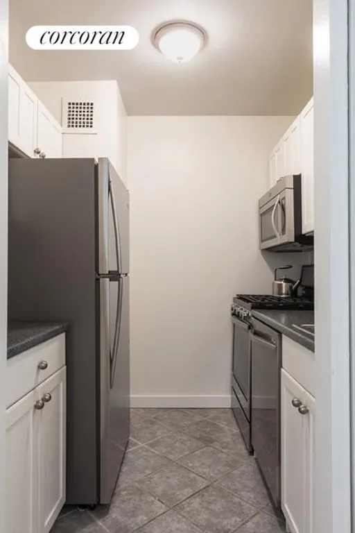 New York City Real Estate | View 301 East 79th Street, 18N | ...with new appliances | View 5