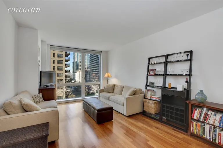 New York City Real Estate | View 200 West End Avenue, 4D | 1 Bed, 1 Bath | View 1