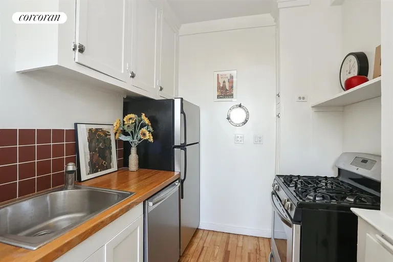 New York City Real Estate | View 310 West 106th Street, 9E | Kitchen | View 3