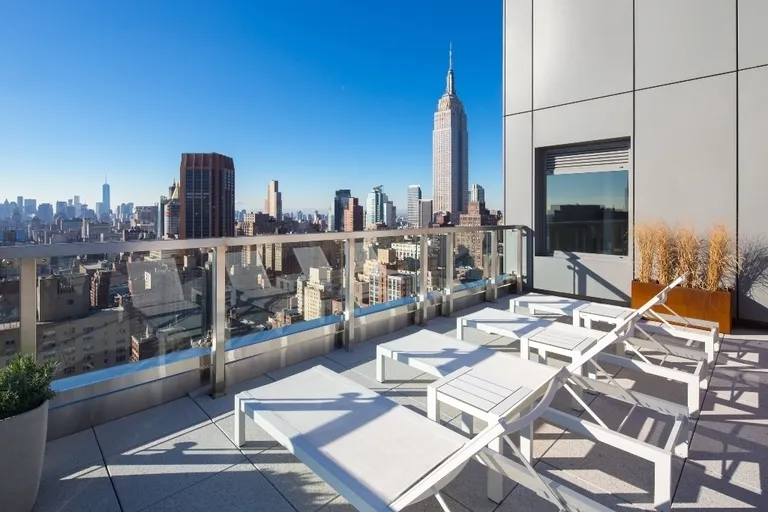 New York City Real Estate | View 325 Lexington Avenue, 25B | room 2 | View 3
