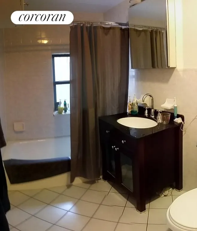 New York City Real Estate | View 38 West 69th Street, C | Full large Bathroom | View 7