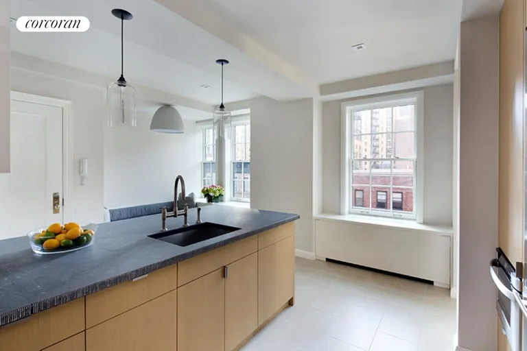 New York City Real Estate | View 141 East 88th Street, 7G | room 4 | View 5